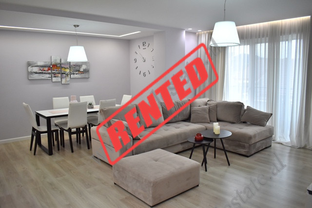 Apartament 3+1 me qera ne rezidencen Sunrise prane TEG ne Tirane.

Ndodhet ne katin e 3-te te nje 